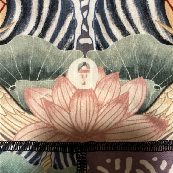 Yoga Democracy Sz L Unique Pattern Leggings - Picture 3 of 5